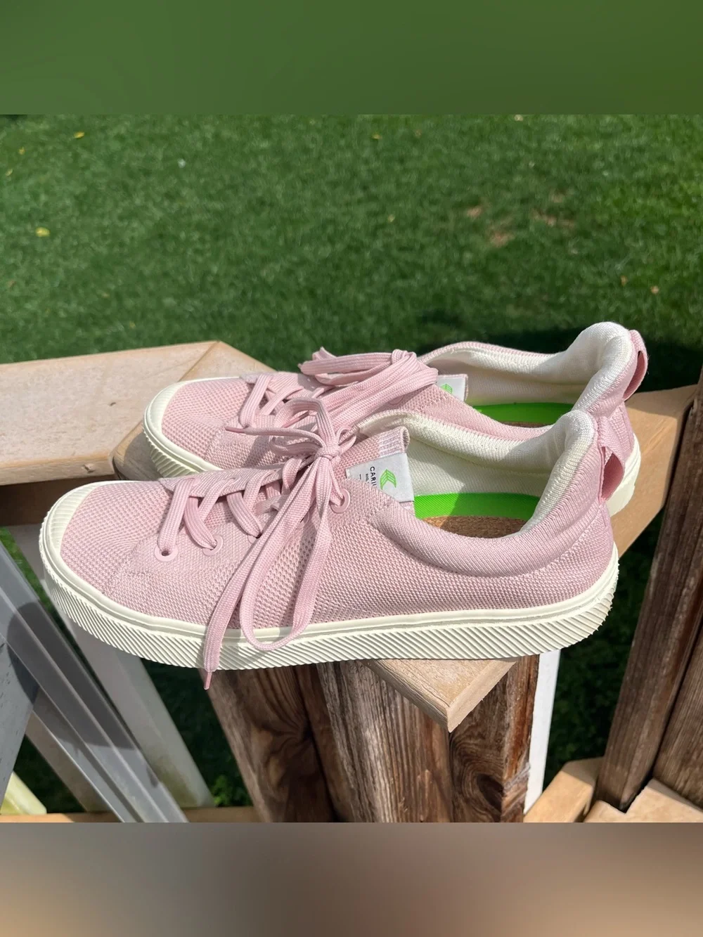 Cariuma IBI Low Knit Light Pink Skater Sneakers Size Men’s 10.5/Women’s 12